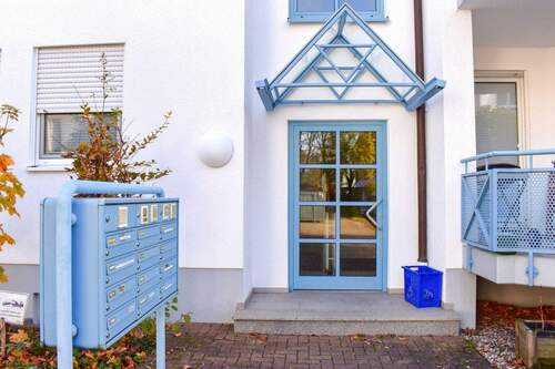 Hauseingang - 3 Zimmer Etagenwohnung zum Kaufen in Sandhausen