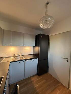 Küche Kühlschrank - Etagenwohnung mit 164,10 m&sup2; in Ingolstadt zum Kaufen