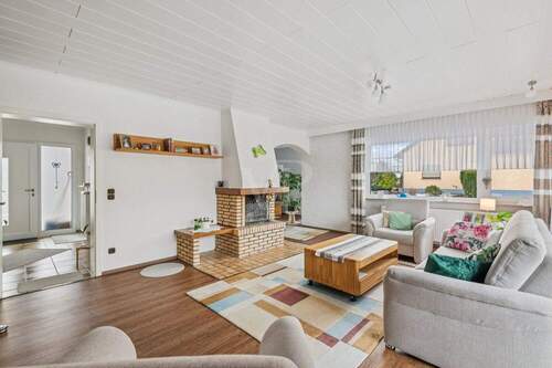 Wohnzimmer - Einfamilienhaus mit 114,00 m&sup2; in Stein-Bockenheim zum Kaufen