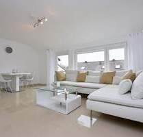 Modern möblierte DG-Wohnung mit Balkon und Internet in Stuttgart Fasanenhof