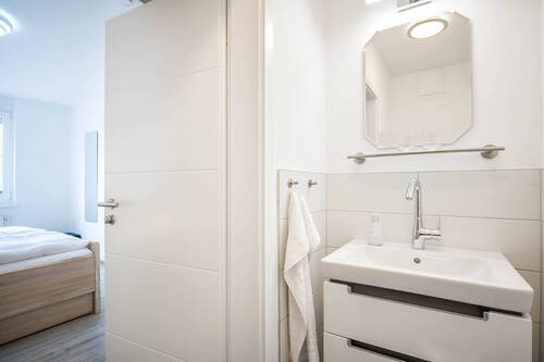 Separates WC - Etagenwohnung mit 75,00 m&sup2; in Sagard / Neddesitz zum Kaufen