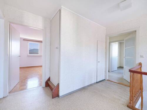 Flur - Etagenwohnung mit 57,00 m&sup2; in Reutlingen zum Kaufen