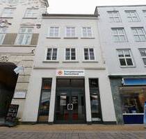 Gewerbeimmobilie mit Ladenlokal & Bürofläche direkt in der Hohen Straße - Rendsburg