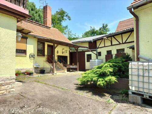 Innenhof - Ruhiggelegenes Einfamilienhaus in Grumbach zu verkaufen