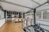 360-Grad Büro mit Besprechungsraum - 