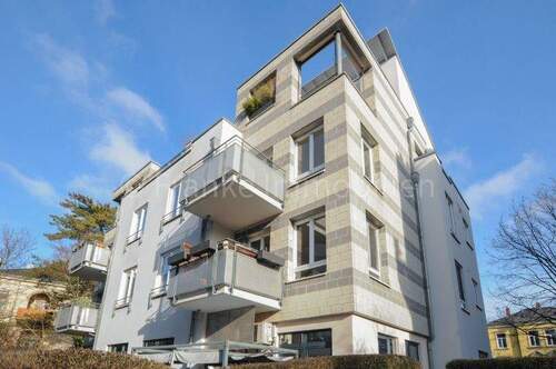 Haus Gartenansicht - 2 Zimmer Etagenwohnung zum Kaufen in Dresden