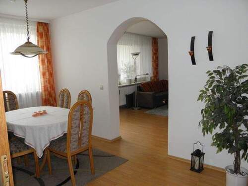 Bild 5 - Großzügige 4-Zimmer-Wohnung im Grünen