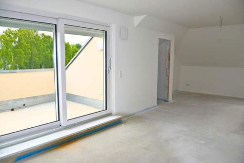 Dachgeschosswohnung mit Loggia.jpg - 2 Zimmer Etagenwohnung zum Kaufen in Teublitz