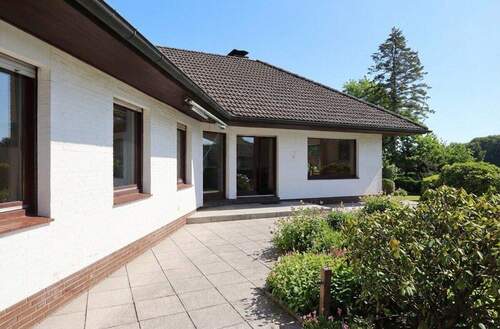 Terrasse (saisonale Anpassung durch KI) - 