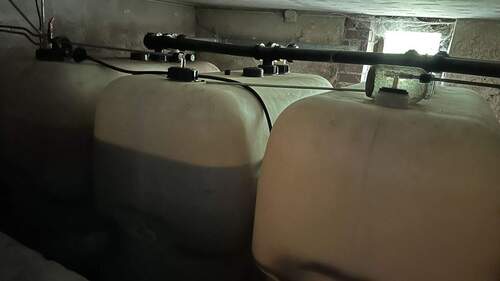 Öl Tanklager im Keller - 