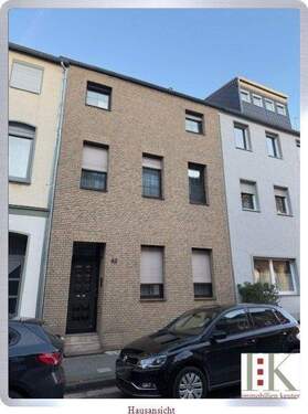 Hausansicht - 7 Zimmer Reihenmittelhaus zum Kaufen in Neuss