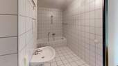 Bad Vergleichswohnung - 2 Zimmer Etagenwohnung in Chemnitz