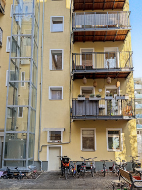 HH mit Blick auf die Wohnung im 3. OG - 