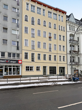 Frontansicht Gebäude - 2 Zimmer Etagenwohnung zum Kaufen in Berlin