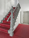 Treppenhaus VH mit Fahrstuhl - 