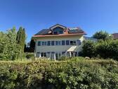 Aussenansicht - Atmosphärisches Einfamilienhaus mit Panoramablick in sonniger Lage