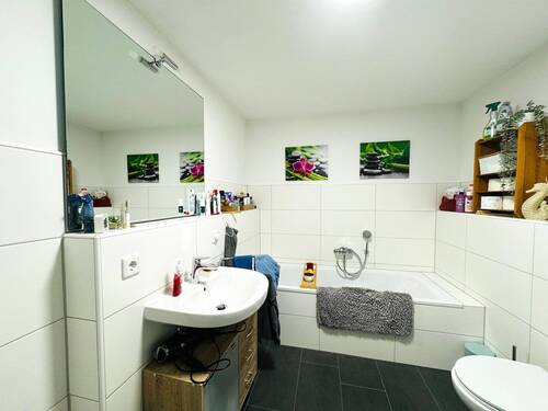 Badezimmer 1.JPG - 