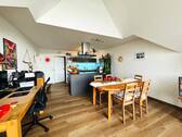 Wohnen Essen Kochen.JPG - Etagenwohnung mit 83,40 m&sup2; in Röttenbach zur Miete