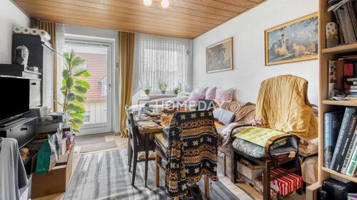 Wohnzimmer 1 - 2 Zimmer Etagenwohnung zum Kaufen in Augsburg