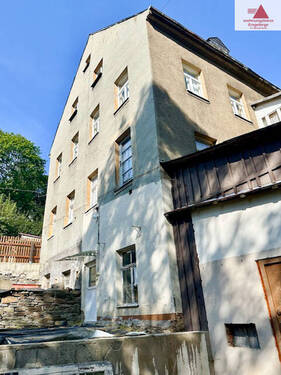 Giebelseite_ - Einfamilienhaus mit 235,00 m&sup2; in Annaberg-Buchholz / Buchholz zum Kaufen