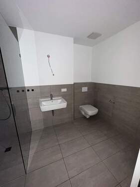 Badezimmer - Terrassenwohnung mit 58,60 m&sup2; in Leipzig zur Miete