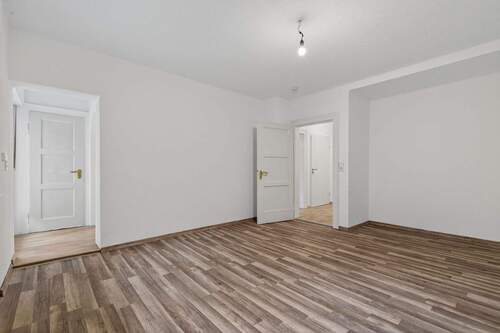 Wohnzimmer - 3 Zimmer Etagenwohnung zum Kaufen in Karlsruhe / Knielingen