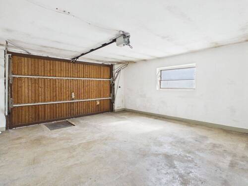 Garage - 