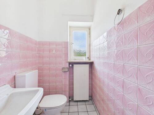 WC - 