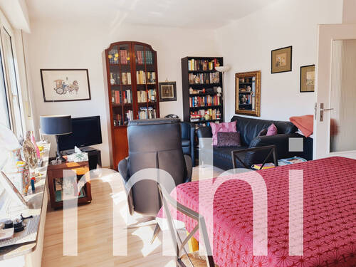 Wohnzimmer- / Esszimmer - Köln Weiden: vermietete 2-Zimmerwohnung mit Balkon, zentral gelegen