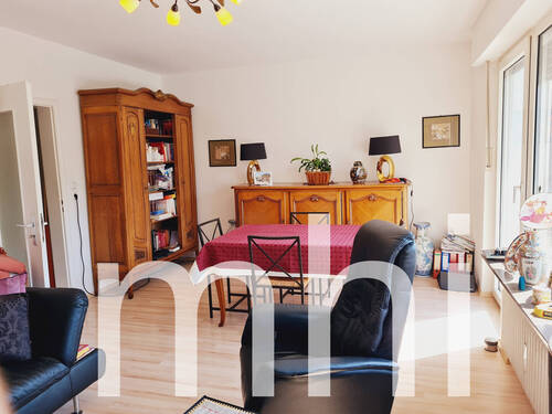 Wohnzimmer- / Esszimmer - 2 Zimmer Etagenwohnung in Köln / Weiden