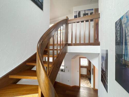 Aufgang ins Dachgeschoss - 