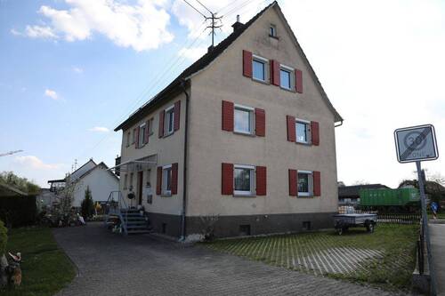 Bild 3 - 7 Zimmer Mehrfamilienhaus, Wohnhaus in Ebersbach-Musbach