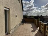 5.) Balkon vom Wohnzimmer aus begehbar + Zugang zum Garten.JPG - 