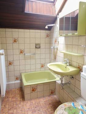 Duschbad im DG mit Fenster - 