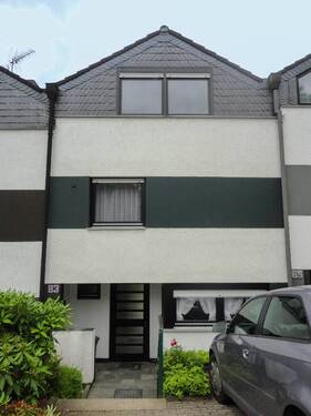 PKW Stellplatz direkt vor dem Haus - 5 Zimmer Reihenmittelhaus in Hagen