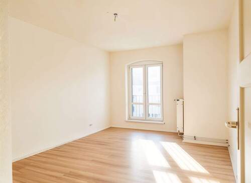 Wohnzimmer - 3 Zimmer Etagenwohnung zum Kaufen in Berlin