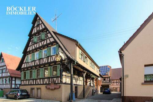 Die Krone - 1 Zimmer Mehrfamilienhaus, Wohnhaus in Illingen-Schützingen