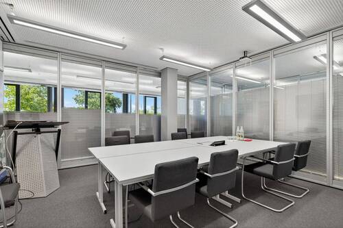 Besprechung mit mobilen Wänden - 