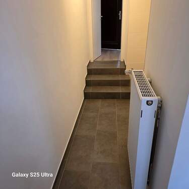 Stufen-ins-Badezimmer.jpeg - 