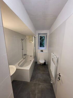 Badezimmer - Etagenwohnung mit 35,00 m&sup2; in Köln zur Miete