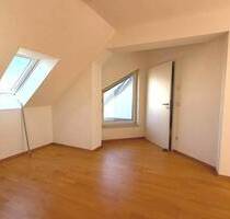 Wunderschöne barrierefreie Dachgeschosswohnung in Haunstetten - Augsburg
