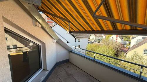 Dachterrasse mit elektrischer Markise - 