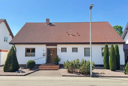 Straßenansicht - 4 Zimmer Bungalow zum Kaufen in Worms / Rheindürkheim
