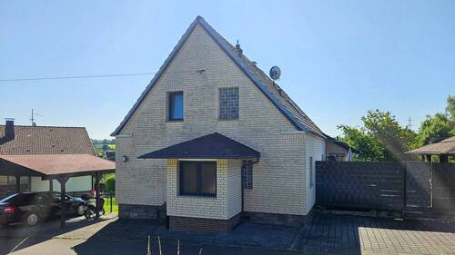 Außenansicht - Einfamilienhaus mit 211,00 m² in Windeck zum Kaufen