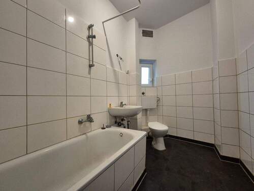 Badezimmer - Etagenwohnung mit 61,50 m&sup2; in Essen zur Miete