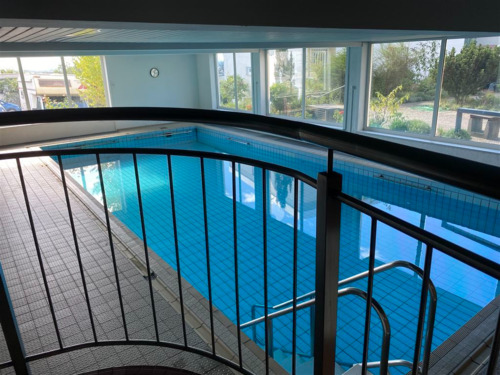 Hallenschwimmbad - 