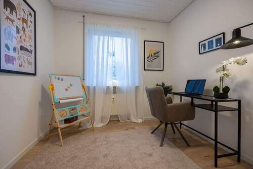 Büro/ Kinderzimmer 2 - 
