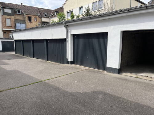 Garagenblock I - Ruhige Hinterhof-Garage mit Top-Lage