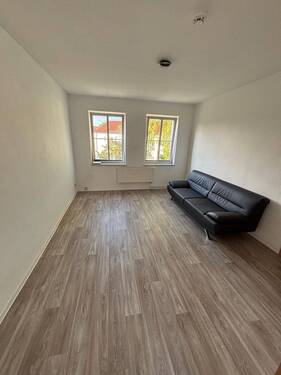 Wohnzimmer (ohne Couch) - 