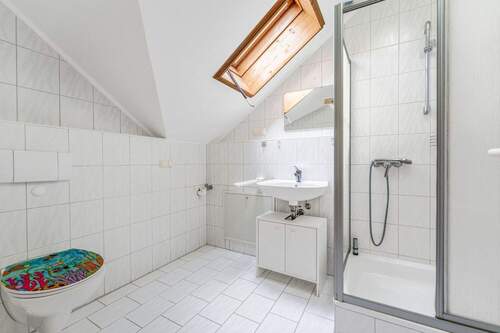 Badezimmer (Dachfläche) - 